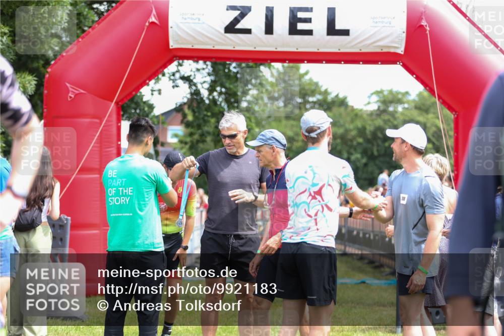 21.06.2026 - 29. Vierlanden-Triathlon Andreas Tolksdorf http://msf.ph/oto/9921183 21.06.2026 13:26:13 Ziel 135 meine-sportfotos.de