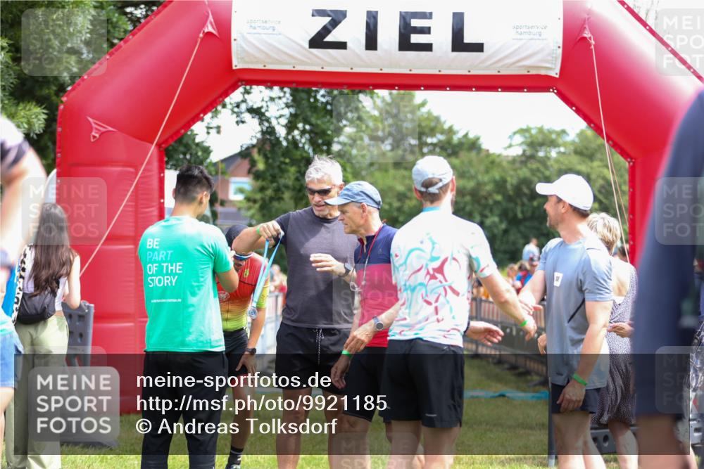 21.06.2026 - 29. Vierlanden-Triathlon Andreas Tolksdorf http://msf.ph/oto/9921185 21.06.2026 13:26:13 Ziel 135 meine-sportfotos.de
