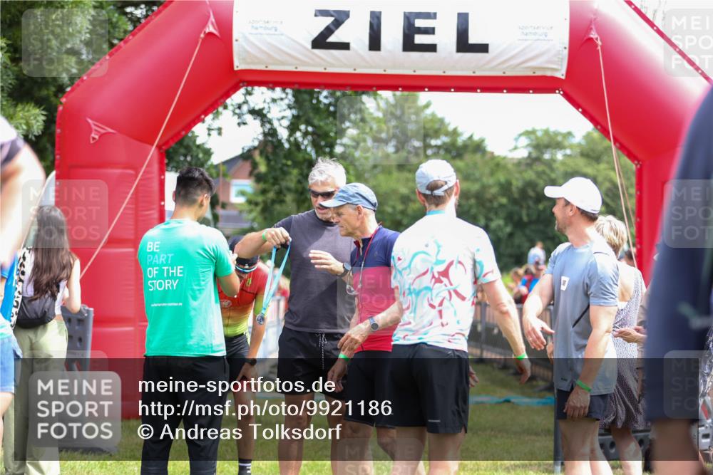 21.06.2026 - 29. Vierlanden-Triathlon Andreas Tolksdorf http://msf.ph/oto/9921186 21.06.2026 13:26:13 Ziel 135 meine-sportfotos.de