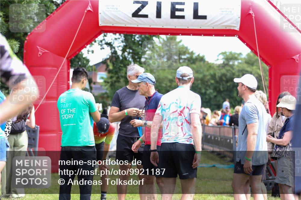 21.06.2026 - 29. Vierlanden-Triathlon Andreas Tolksdorf http://msf.ph/oto/9921187 21.06.2026 13:26:14 Ziel 135 meine-sportfotos.de