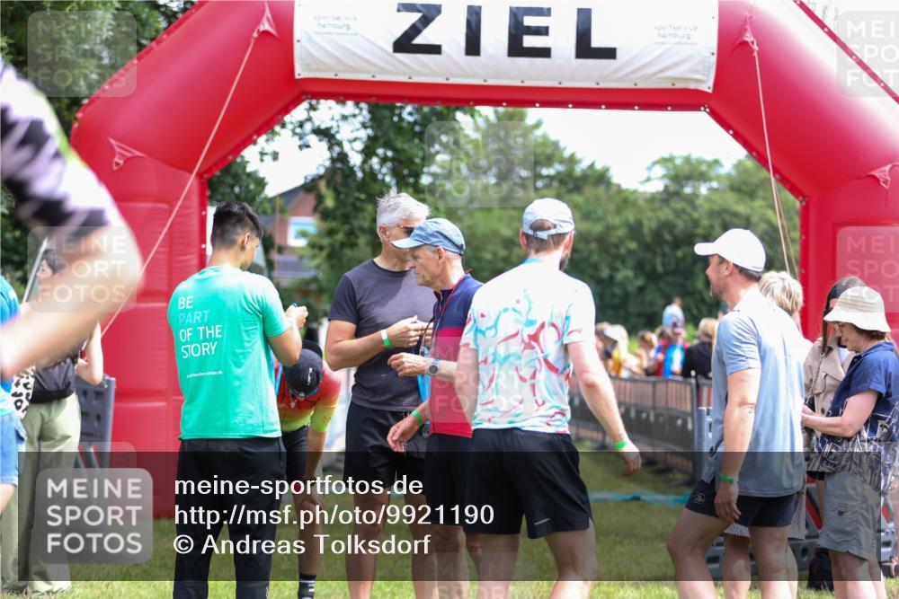 21.06.2026 - 29. Vierlanden-Triathlon Andreas Tolksdorf http://msf.ph/oto/9921190 21.06.2026 13:26:14 Ziel 135 meine-sportfotos.de