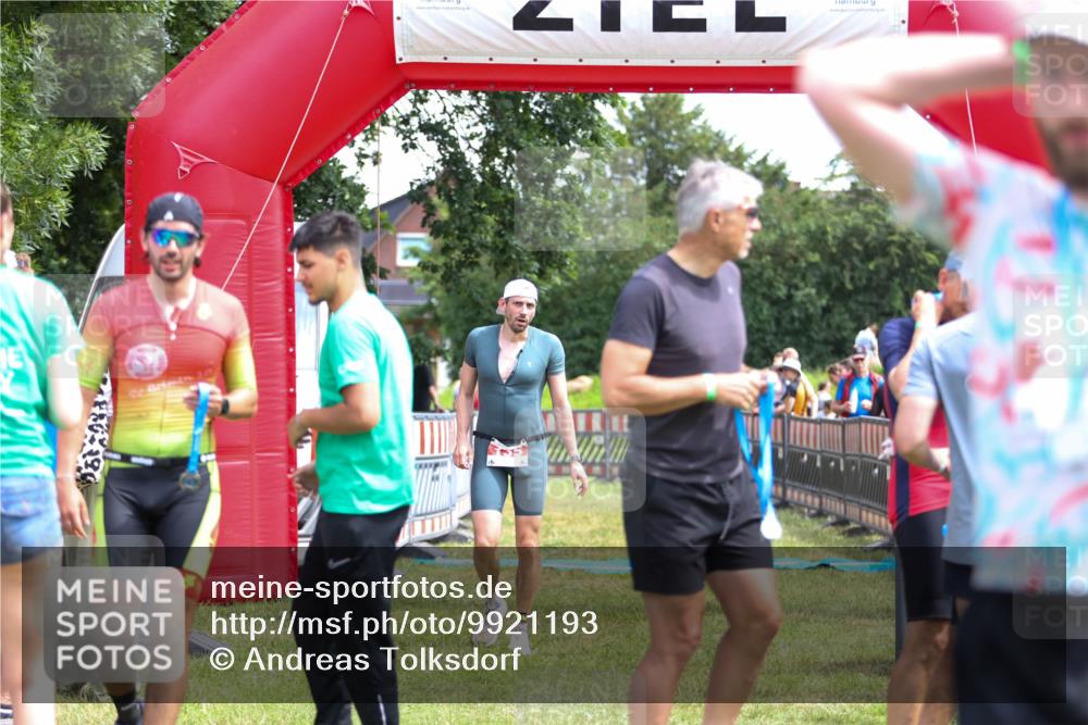 21.06.2026 - 29. Vierlanden-Triathlon Andreas Tolksdorf http://msf.ph/oto/9921193 21.06.2026 13:26:21 Ziel 135 meine-sportfotos.de