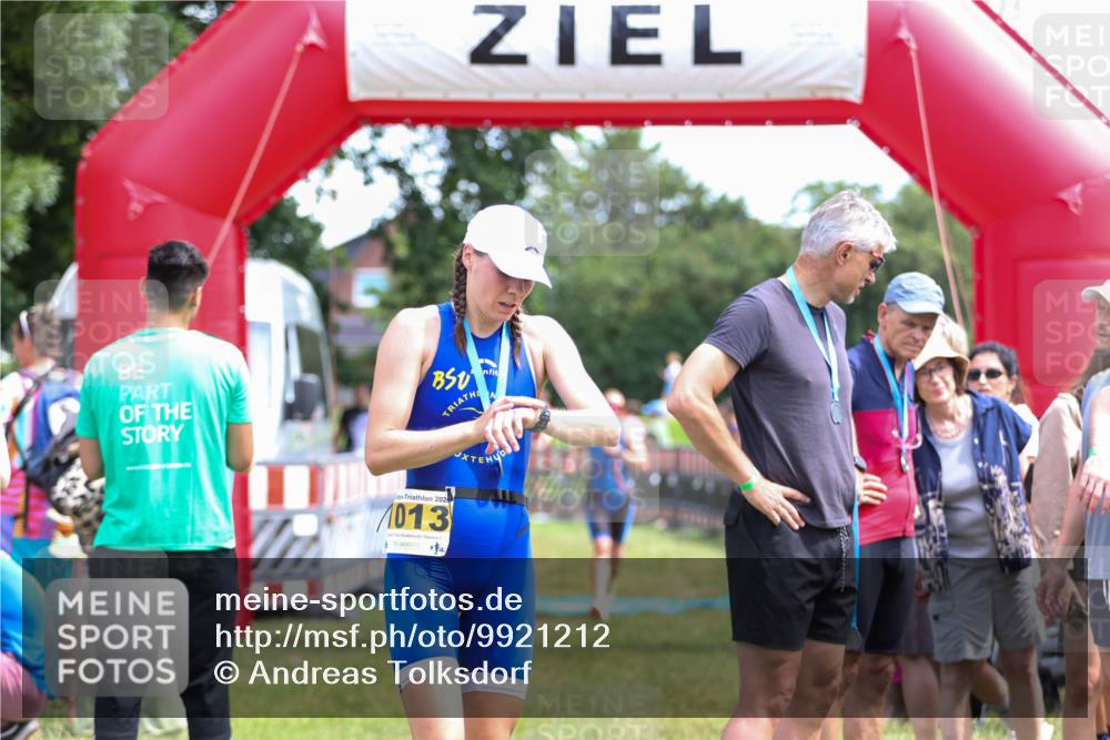 21.06.2026 - 29. Vierlanden-Triathlon Andreas Tolksdorf http://msf.ph/oto/9921212 21.06.2026 13:26:52 Ziel 242, 992 meine-sportfotos.de