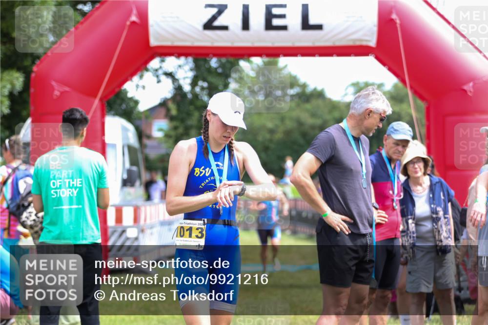 21.06.2026 - 29. Vierlanden-Triathlon Andreas Tolksdorf http://msf.ph/oto/9921216 21.06.2026 13:26:52 Ziel 242, 992 meine-sportfotos.de