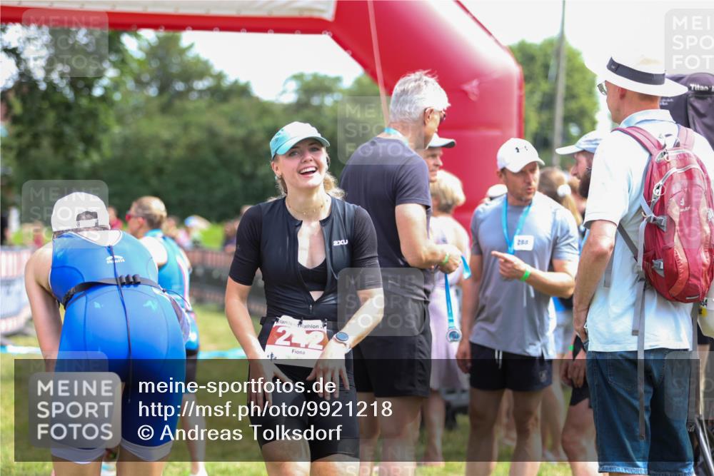 21.06.2026 - 29. Vierlanden-Triathlon Andreas Tolksdorf http://msf.ph/oto/9921218 21.06.2026 13:27:05 Ziel 242 meine-sportfotos.de