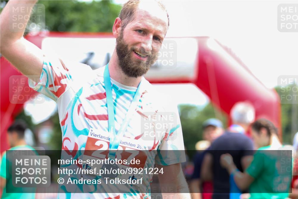 21.06.2026 - 29. Vierlanden-Triathlon Andreas Tolksdorf http://msf.ph/oto/9921224 21.06.2026 13:27:35 Ziel 727, 995, 1015 meine-sportfotos.de