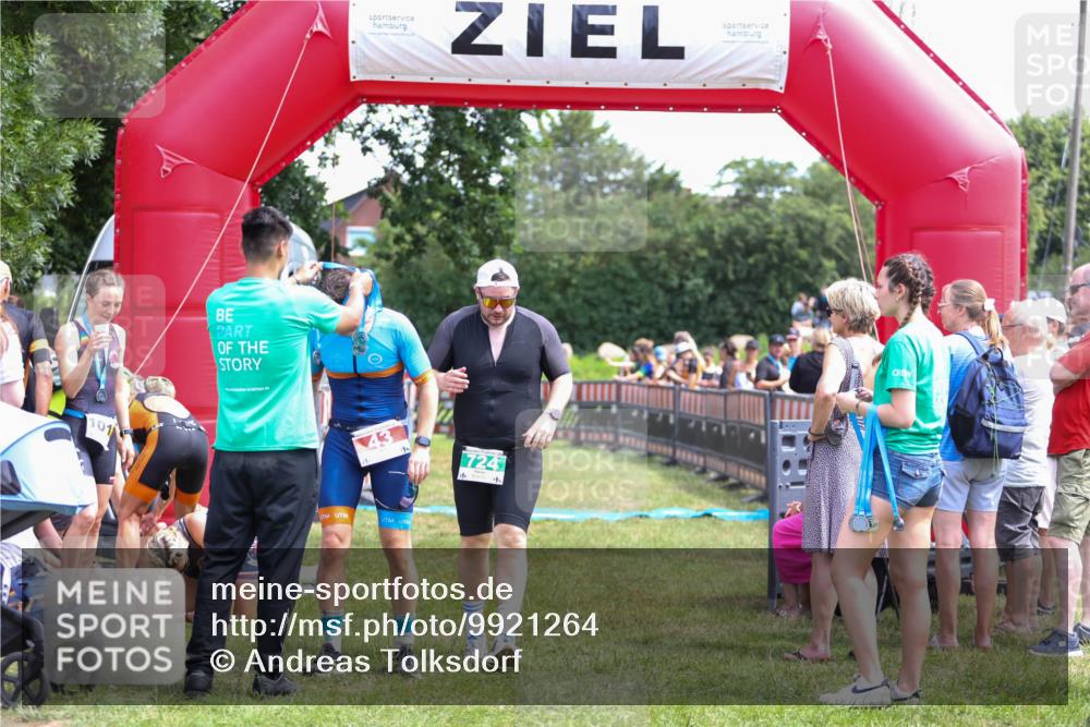 21.06.2026 - 29. Vierlanden-Triathlon Andreas Tolksdorf http://msf.ph/oto/9921264 21.06.2026 13:28:08 Ziel 724, 1020 meine-sportfotos.de