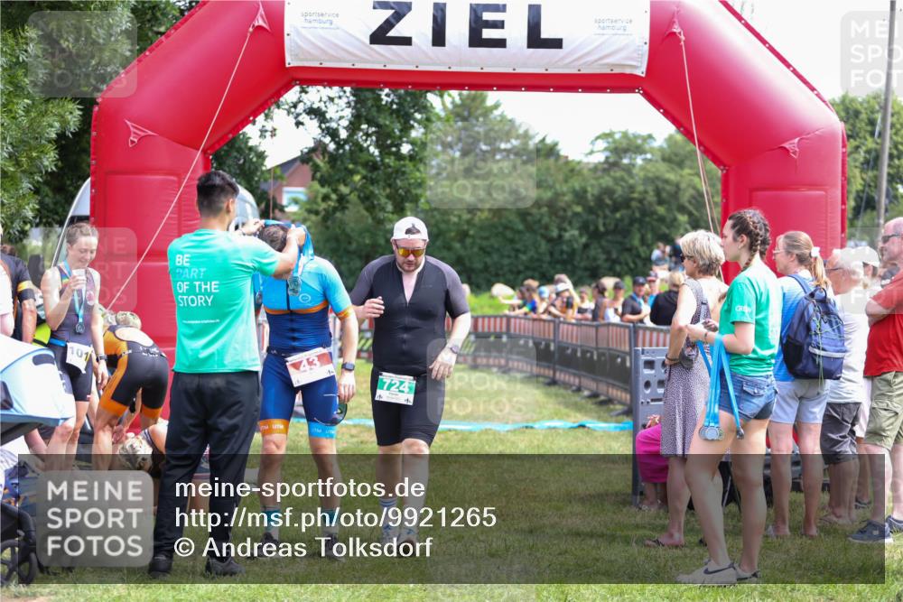21.06.2026 - 29. Vierlanden-Triathlon Andreas Tolksdorf http://msf.ph/oto/9921265 21.06.2026 13:28:08 Ziel 724, 1020 meine-sportfotos.de