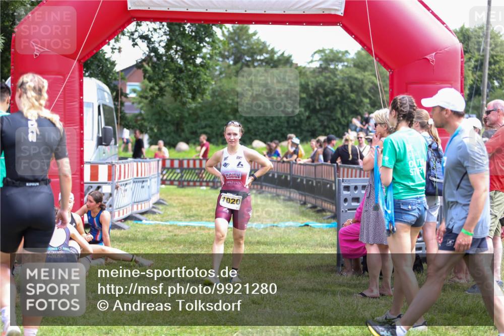 21.06.2026 - 29. Vierlanden-Triathlon Andreas Tolksdorf http://msf.ph/oto/9921280 21.06.2026 13:28:19 Ziel 684, 835 meine-sportfotos.de