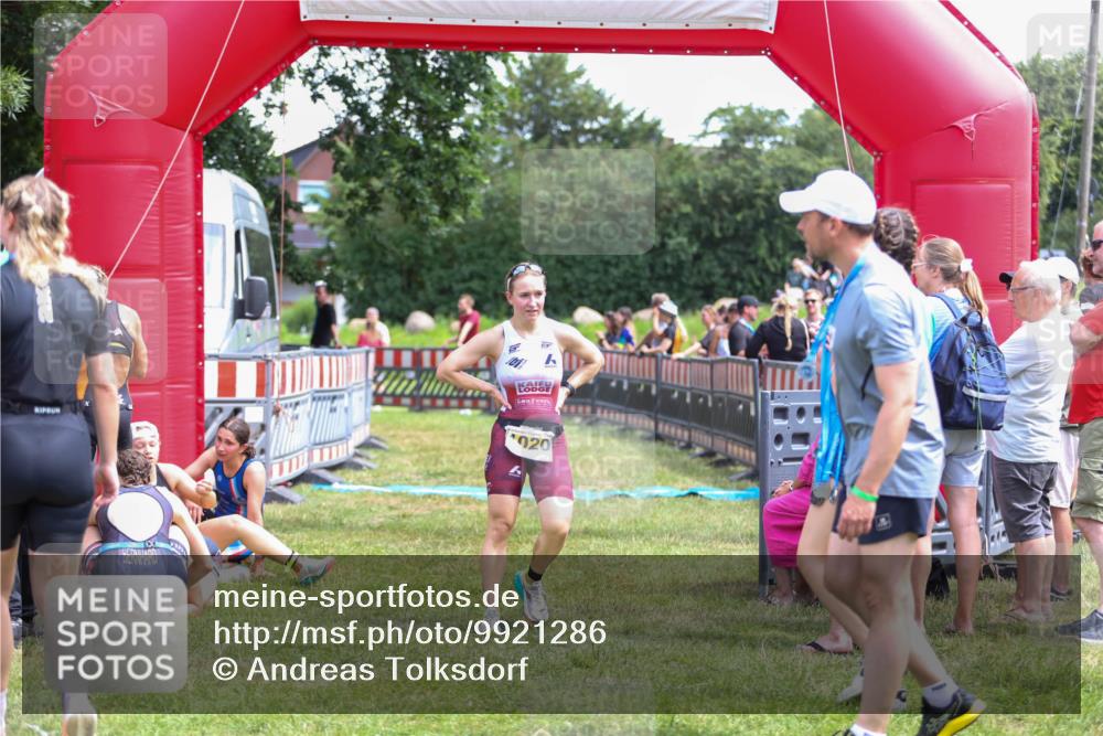 21.06.2026 - 29. Vierlanden-Triathlon Andreas Tolksdorf http://msf.ph/oto/9921286 21.06.2026 13:28:19 Ziel 684, 835 meine-sportfotos.de