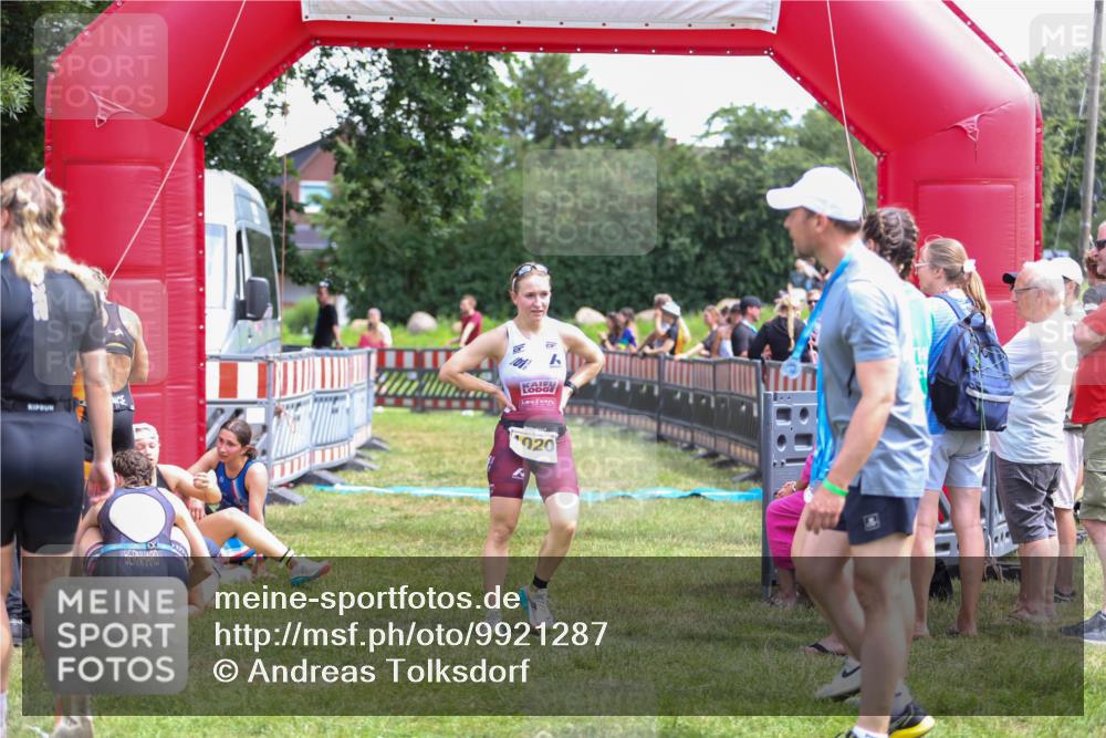 21.06.2026 - 29. Vierlanden-Triathlon Andreas Tolksdorf http://msf.ph/oto/9921287 21.06.2026 13:28:19 Ziel 684, 835 meine-sportfotos.de