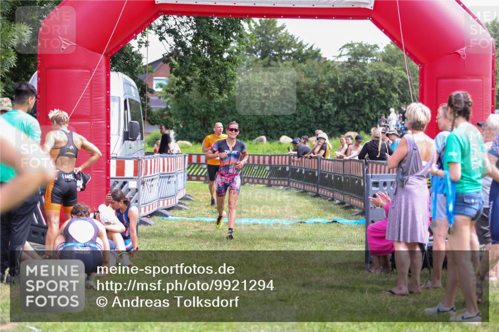 21.06.2026 - 29. Vierlanden-Triathlon Andreas Tolksdorf http://msf.ph/oto/9921294 21.06.2026 13:28:28 Ziel 38, 684, 835, 1009 meine-sportfotos.de