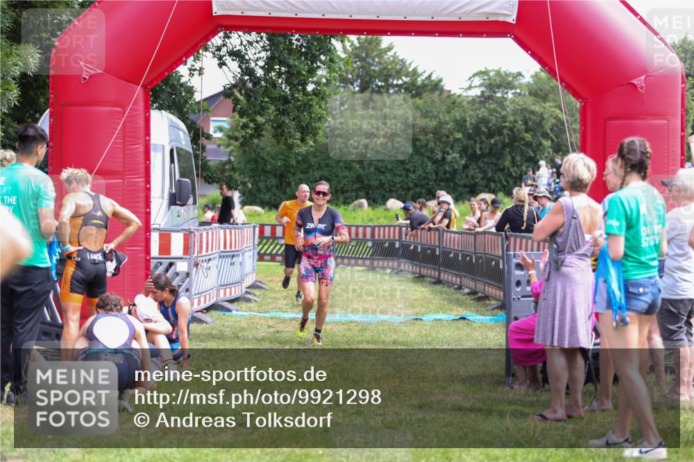 21.06.2026 - 29. Vierlanden-Triathlon Andreas Tolksdorf http://msf.ph/oto/9921298 21.06.2026 13:28:28 Ziel 38, 684, 835, 1009 meine-sportfotos.de