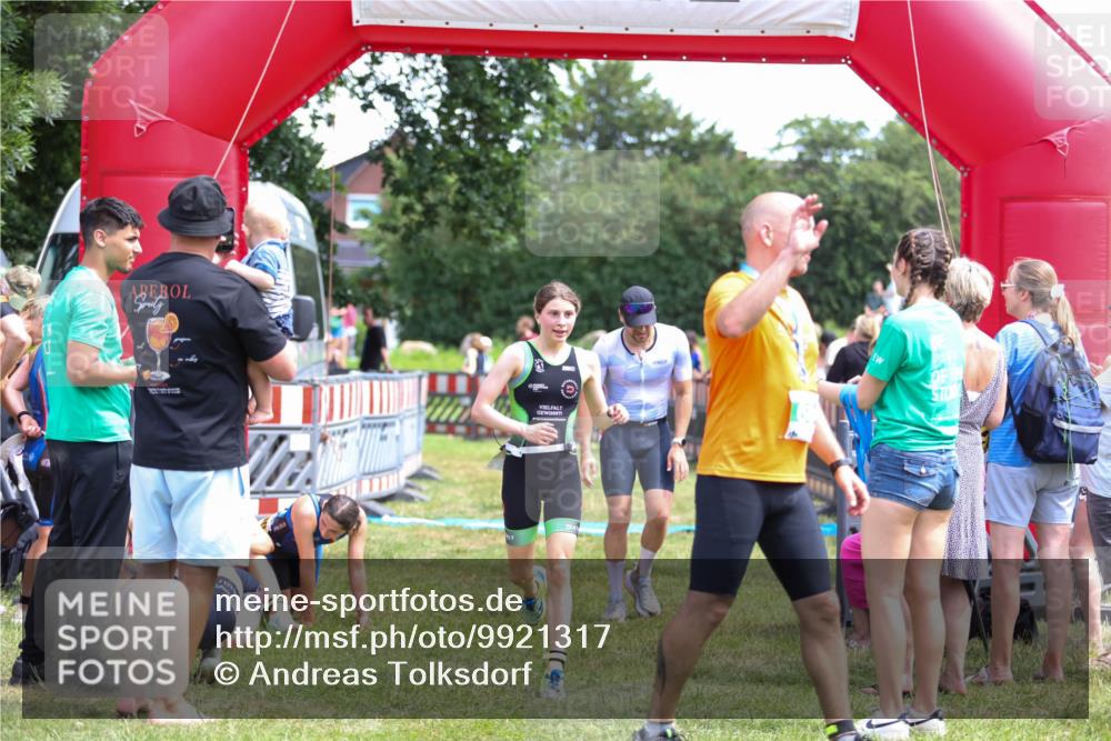 21.06.2026 - 29. Vierlanden-Triathlon Andreas Tolksdorf http://msf.ph/oto/9921317 21.06.2026 13:28:39 Ziel 38, 707, 827, 1009 meine-sportfotos.de