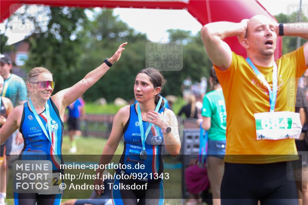 21.06.2026 - 29. Vierlanden-Triathlon Andreas Tolksdorf http://msf.ph/oto/9921343 21.06.2026 13:29:00 Ziel 648, 746, 901, 1004 meine-sportfotos.de