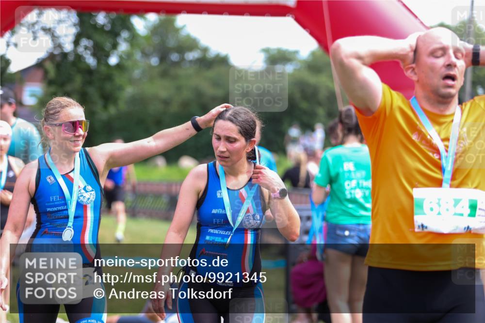 21.06.2026 - 29. Vierlanden-Triathlon Andreas Tolksdorf http://msf.ph/oto/9921345 21.06.2026 13:29:00 Ziel 648, 746, 901, 1004 meine-sportfotos.de