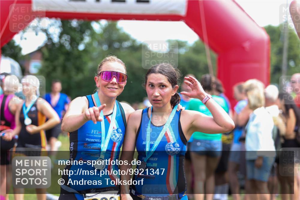 21.06.2026 - 29. Vierlanden-Triathlon Andreas Tolksdorf http://msf.ph/oto/9921347 21.06.2026 13:29:01 Ziel 648, 746, 901, 1004 meine-sportfotos.de