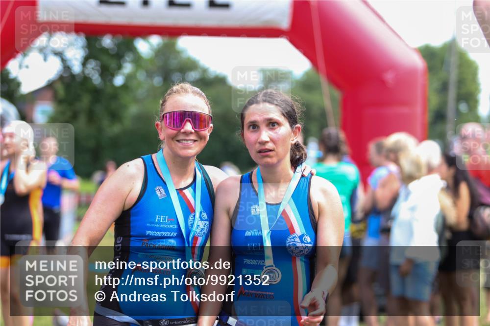 21.06.2026 - 29. Vierlanden-Triathlon Andreas Tolksdorf http://msf.ph/oto/9921352 21.06.2026 13:29:01 Ziel 648, 746, 901, 1004 meine-sportfotos.de