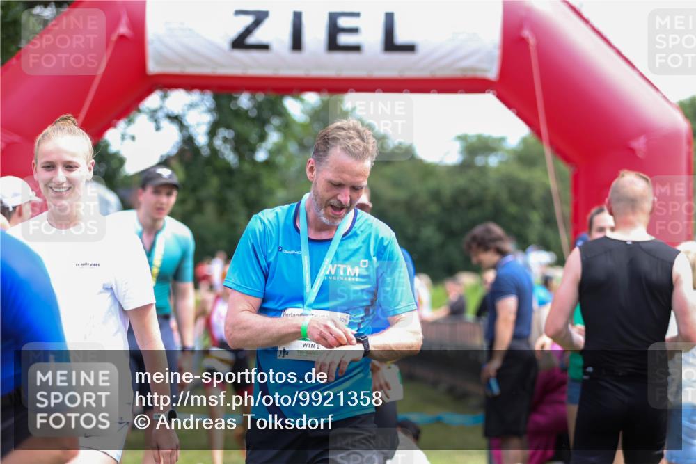 21.06.2026 - 29. Vierlanden-Triathlon Andreas Tolksdorf http://msf.ph/oto/9921358 21.06.2026 13:29:08 Ziel 746, 1004 meine-sportfotos.de