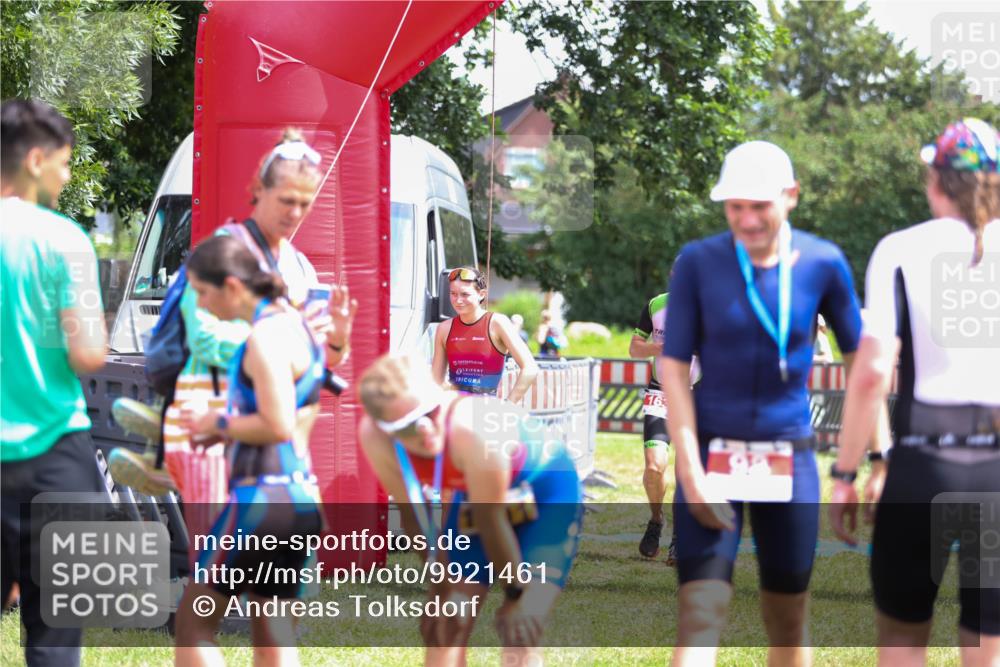 21.06.2026 - 29. Vierlanden-Triathlon Andreas Tolksdorf http://msf.ph/oto/9921461 21.06.2026 13:31:52 Ziel 163, 999, 1021 meine-sportfotos.de