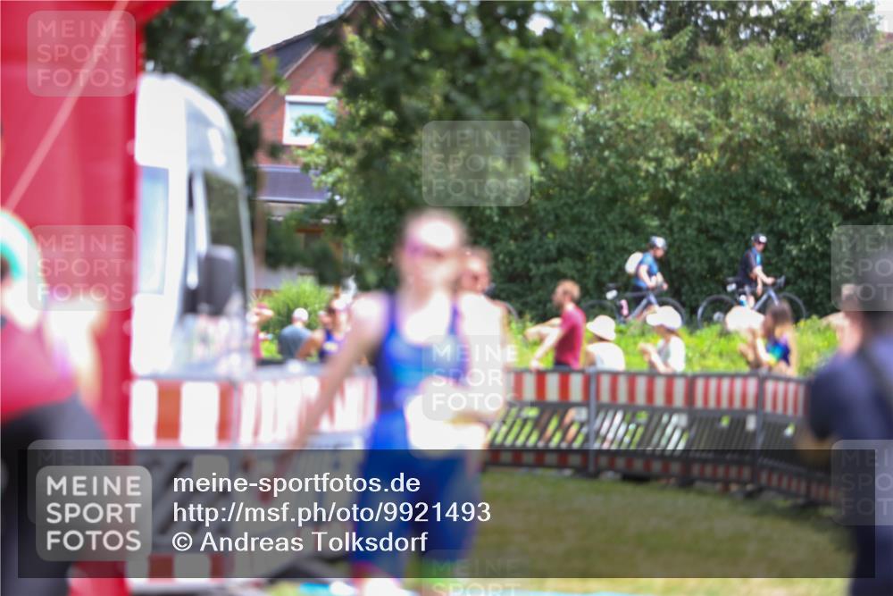 21.06.2026 - 29. Vierlanden-Triathlon Andreas Tolksdorf http://msf.ph/oto/9921493 21.06.2026 13:32:25 Ziel 769, 804, 900, 987, 1003, 1010 meine-sportfotos.de
