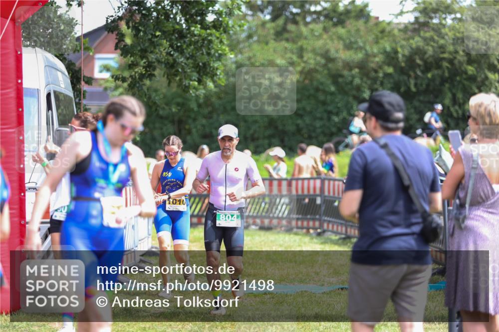 21.06.2026 - 29. Vierlanden-Triathlon Andreas Tolksdorf http://msf.ph/oto/9921498 21.06.2026 13:32:29 Ziel 683, 769, 804, 900, 986, 1003, 1010 meine-sportfotos.de