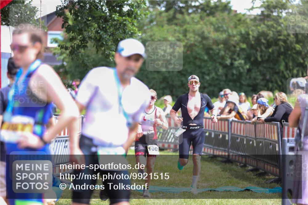 21.06.2026 - 29. Vierlanden-Triathlon Andreas Tolksdorf http://msf.ph/oto/9921515 21.06.2026 13:32:36 Ziel 683, 769, 986, 1003 meine-sportfotos.de