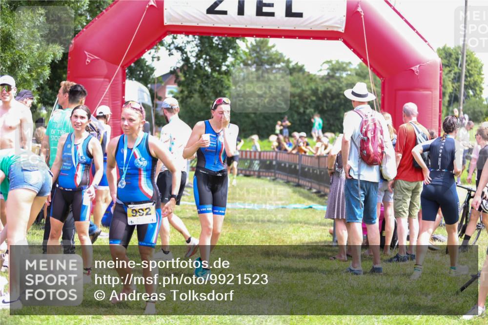 21.06.2026 - 29. Vierlanden-Triathlon Andreas Tolksdorf http://msf.ph/oto/9921523 21.06.2026 13:33:08 Ziel 172, 844, 872, 882, 897 meine-sportfotos.de