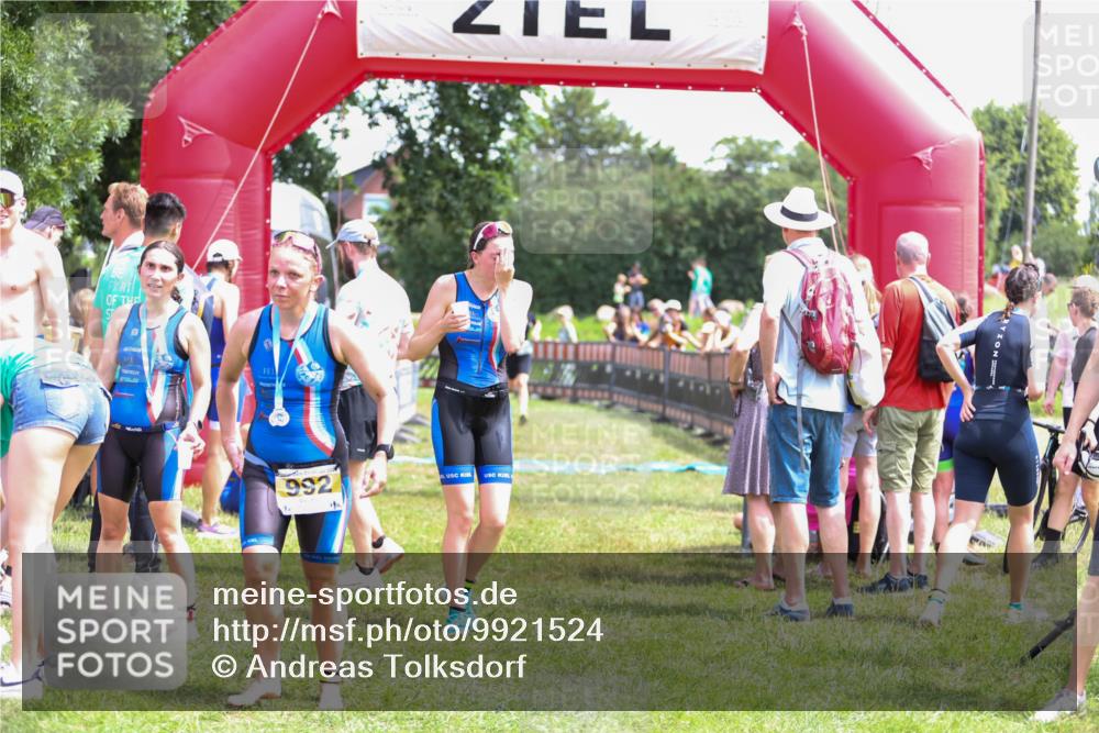 21.06.2026 - 29. Vierlanden-Triathlon Andreas Tolksdorf http://msf.ph/oto/9921524 21.06.2026 13:33:08 Ziel 172, 844, 872, 882, 897 meine-sportfotos.de