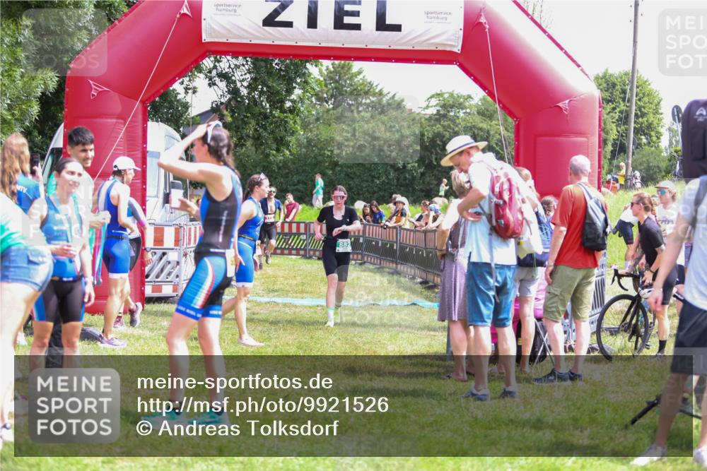 21.06.2026 - 29. Vierlanden-Triathlon Andreas Tolksdorf http://msf.ph/oto/9921526 21.06.2026 13:33:12 Ziel 172, 672, 786, 794, 844, 872, 882, 897 meine-sportfotos.de