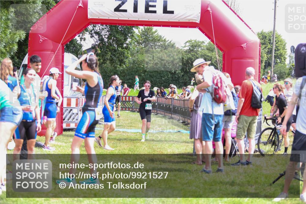 21.06.2026 - 29. Vierlanden-Triathlon Andreas Tolksdorf http://msf.ph/oto/9921527 21.06.2026 13:33:12 Ziel 172, 672, 786, 794, 844, 872, 882, 897 meine-sportfotos.de