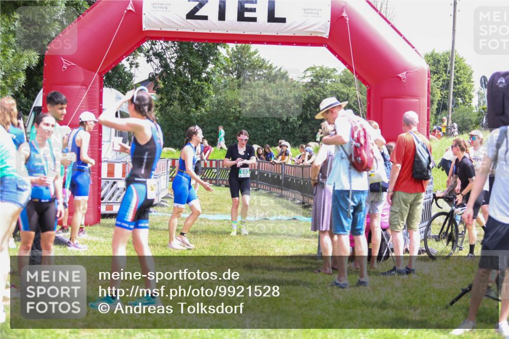 21.06.2026 - 29. Vierlanden-Triathlon Andreas Tolksdorf http://msf.ph/oto/9921528 21.06.2026 13:33:12 Ziel 172, 672, 786, 794, 844, 872, 882, 897 meine-sportfotos.de