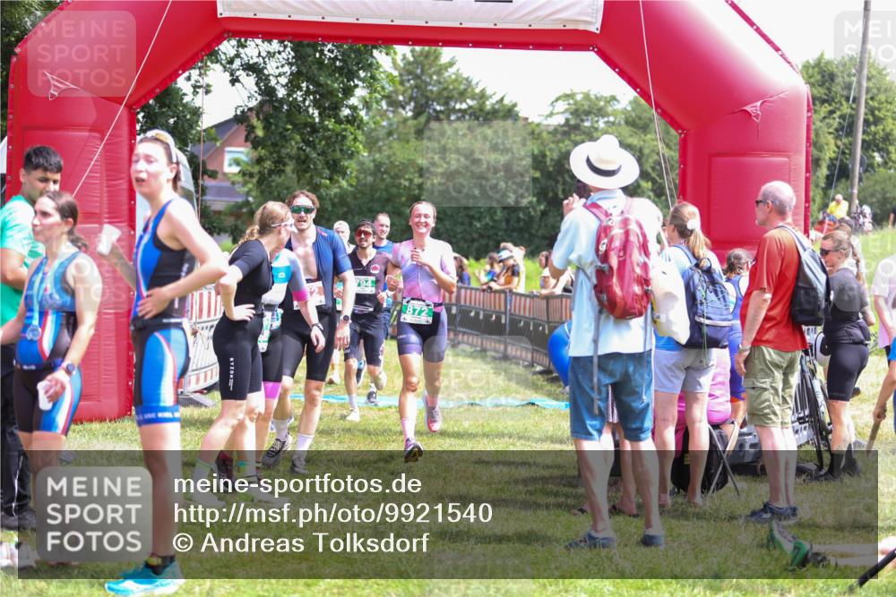 21.06.2026 - 29. Vierlanden-Triathlon Andreas Tolksdorf http://msf.ph/oto/9921540 21.06.2026 13:33:20 Ziel 172, 672, 786, 794, 872, 897 meine-sportfotos.de