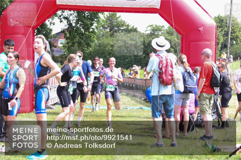 21.06.2026 - 29. Vierlanden-Triathlon Andreas Tolksdorf http://msf.ph/oto/9921541 21.06.2026 13:33:20 Ziel 172, 672, 786, 794, 872, 897 meine-sportfotos.de