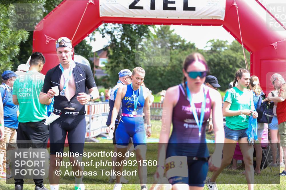 21.06.2026 - 29. Vierlanden-Triathlon Andreas Tolksdorf http://msf.ph/oto/9921560 21.06.2026 13:34:40 Ziel 171 meine-sportfotos.de