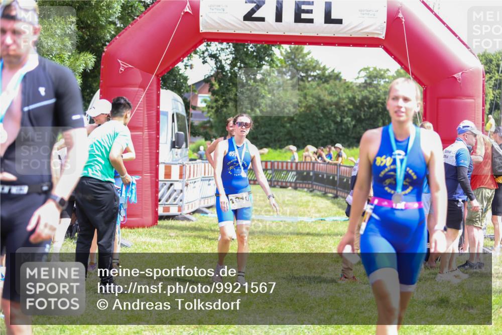 21.06.2026 - 29. Vierlanden-Triathlon Andreas Tolksdorf http://msf.ph/oto/9921567 21.06.2026 13:34:43 Ziel 171 meine-sportfotos.de
