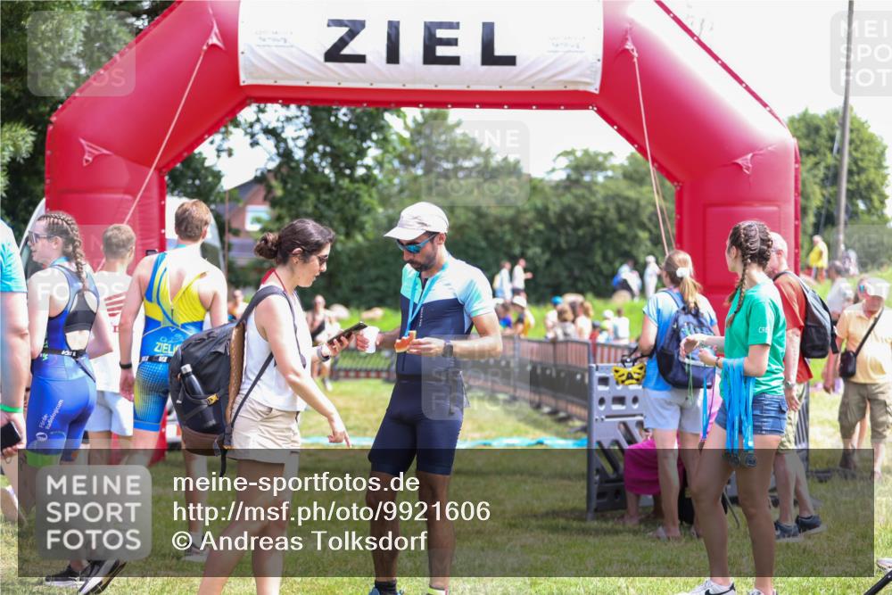 21.06.2026 - 29. Vierlanden-Triathlon Andreas Tolksdorf http://msf.ph/oto/9921606 21.06.2026 13:35:53 Ziel 278, 687, 723 meine-sportfotos.de