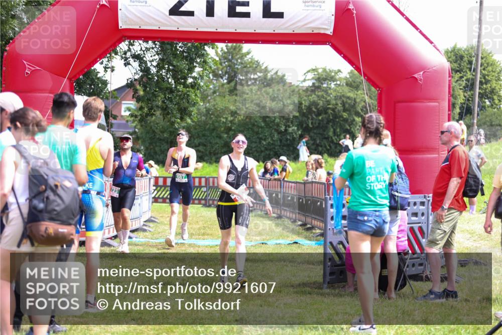 21.06.2026 - 29. Vierlanden-Triathlon Andreas Tolksdorf http://msf.ph/oto/9921607 21.06.2026 13:35:58 Ziel 153, 278, 687, 723 meine-sportfotos.de