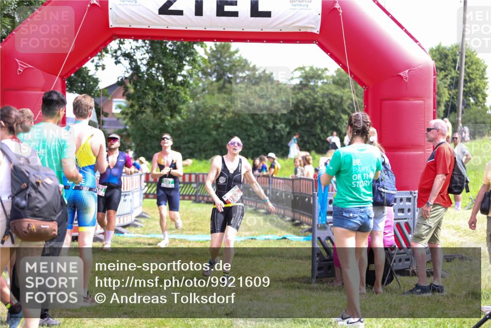 21.06.2026 - 29. Vierlanden-Triathlon Andreas Tolksdorf http://msf.ph/oto/9921609 21.06.2026 13:35:59 Ziel 153, 278, 687, 723 meine-sportfotos.de