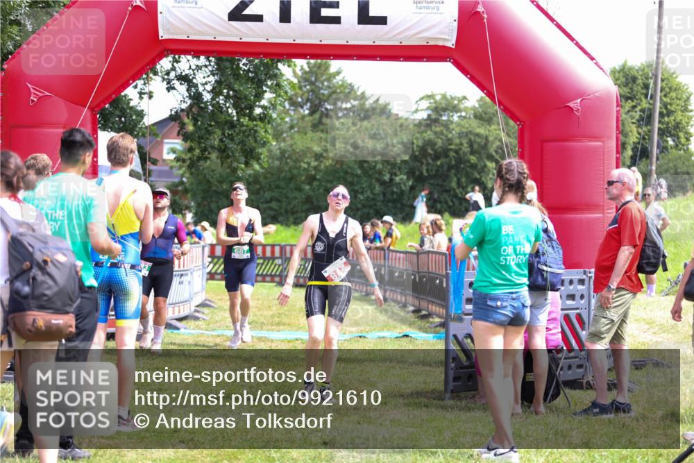 21.06.2026 - 29. Vierlanden-Triathlon Andreas Tolksdorf http://msf.ph/oto/9921610 21.06.2026 13:35:59 Ziel 153, 278, 687, 723 meine-sportfotos.de