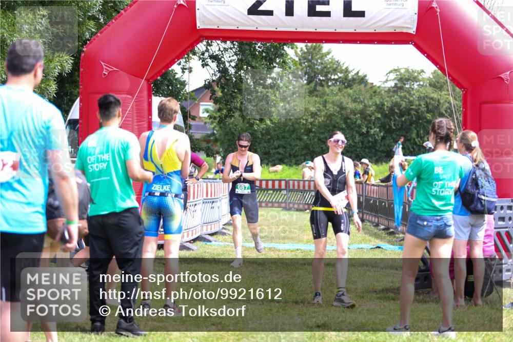 21.06.2026 - 29. Vierlanden-Triathlon Andreas Tolksdorf http://msf.ph/oto/9921612 21.06.2026 13:35:59 Ziel 153, 278, 687, 723 meine-sportfotos.de