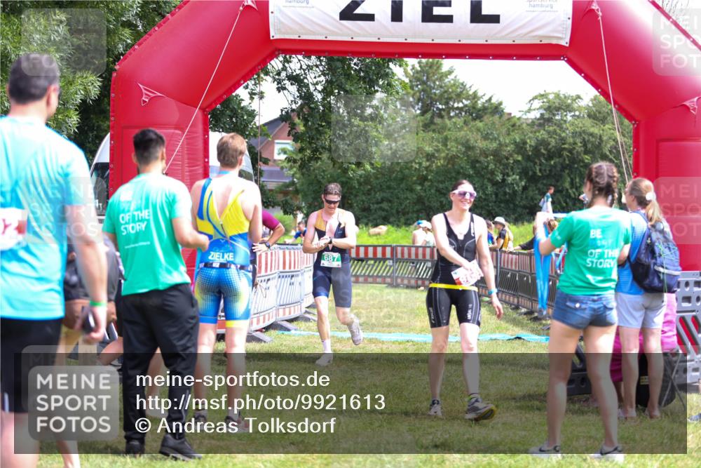 21.06.2026 - 29. Vierlanden-Triathlon Andreas Tolksdorf http://msf.ph/oto/9921613 21.06.2026 13:35:59 Ziel 153, 278, 687, 723 meine-sportfotos.de