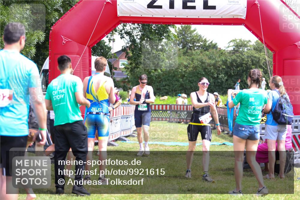 21.06.2026 - 29. Vierlanden-Triathlon Andreas Tolksdorf http://msf.ph/oto/9921615 21.06.2026 13:36:00 Ziel 153, 278, 687, 723 meine-sportfotos.de