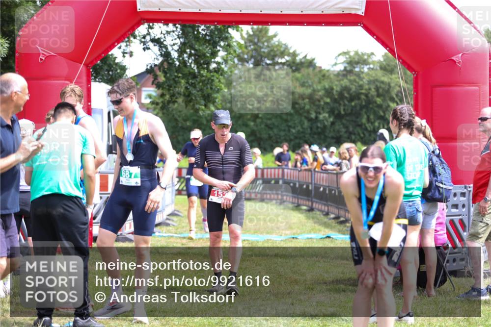 21.06.2026 - 29. Vierlanden-Triathlon Andreas Tolksdorf http://msf.ph/oto/9921616 21.06.2026 13:36:14 Ziel 5, 845 meine-sportfotos.de
