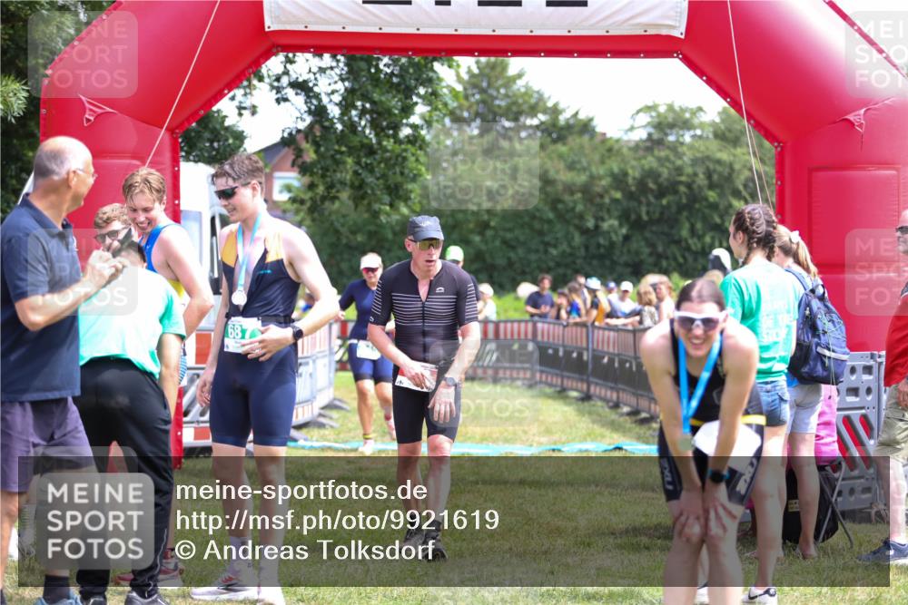 21.06.2026 - 29. Vierlanden-Triathlon Andreas Tolksdorf http://msf.ph/oto/9921619 21.06.2026 13:36:14 Ziel 5, 845 meine-sportfotos.de