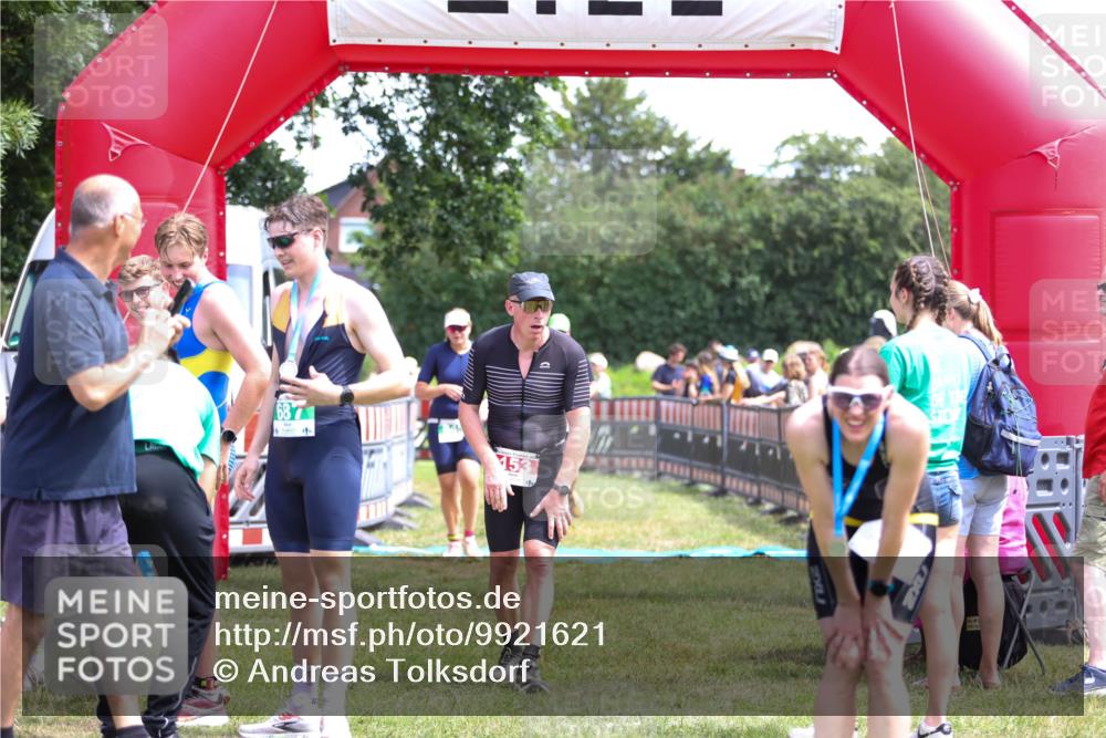 21.06.2026 - 29. Vierlanden-Triathlon Andreas Tolksdorf http://msf.ph/oto/9921621 21.06.2026 13:36:14 Ziel 5, 845 meine-sportfotos.de