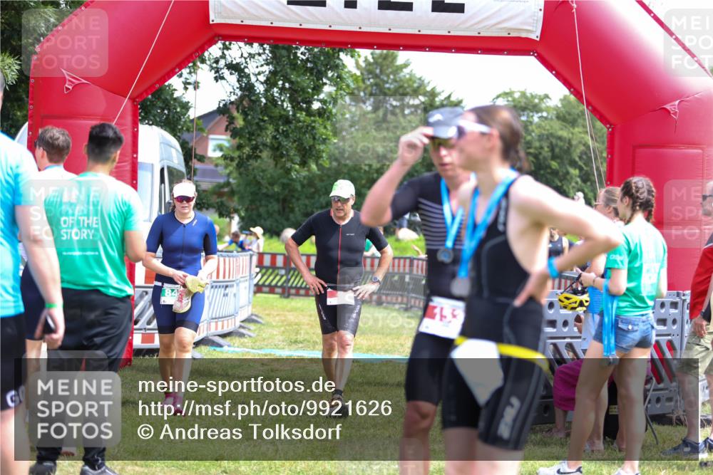 21.06.2026 - 29. Vierlanden-Triathlon Andreas Tolksdorf http://msf.ph/oto/9921626 21.06.2026 13:36:22 Ziel  meine-sportfotos.de