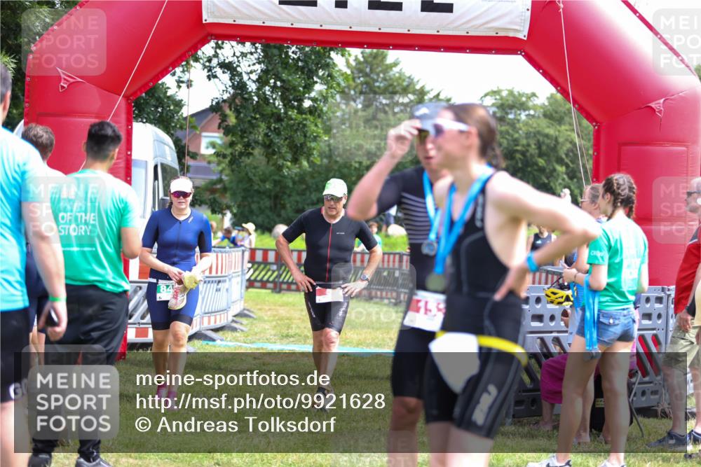 21.06.2026 - 29. Vierlanden-Triathlon Andreas Tolksdorf http://msf.ph/oto/9921628 21.06.2026 13:36:22 Ziel  meine-sportfotos.de