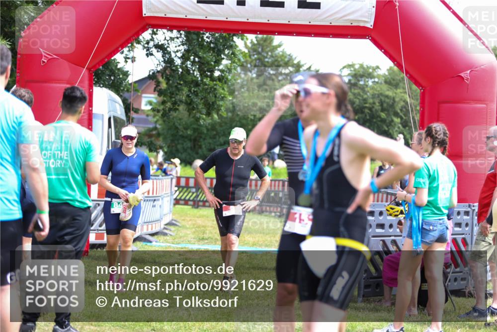 21.06.2026 - 29. Vierlanden-Triathlon Andreas Tolksdorf http://msf.ph/oto/9921629 21.06.2026 13:36:22 Ziel  meine-sportfotos.de