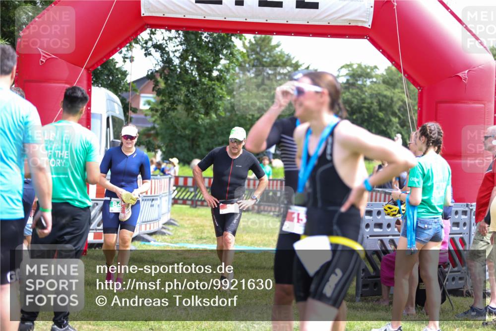 21.06.2026 - 29. Vierlanden-Triathlon Andreas Tolksdorf http://msf.ph/oto/9921630 21.06.2026 13:36:22 Ziel  meine-sportfotos.de